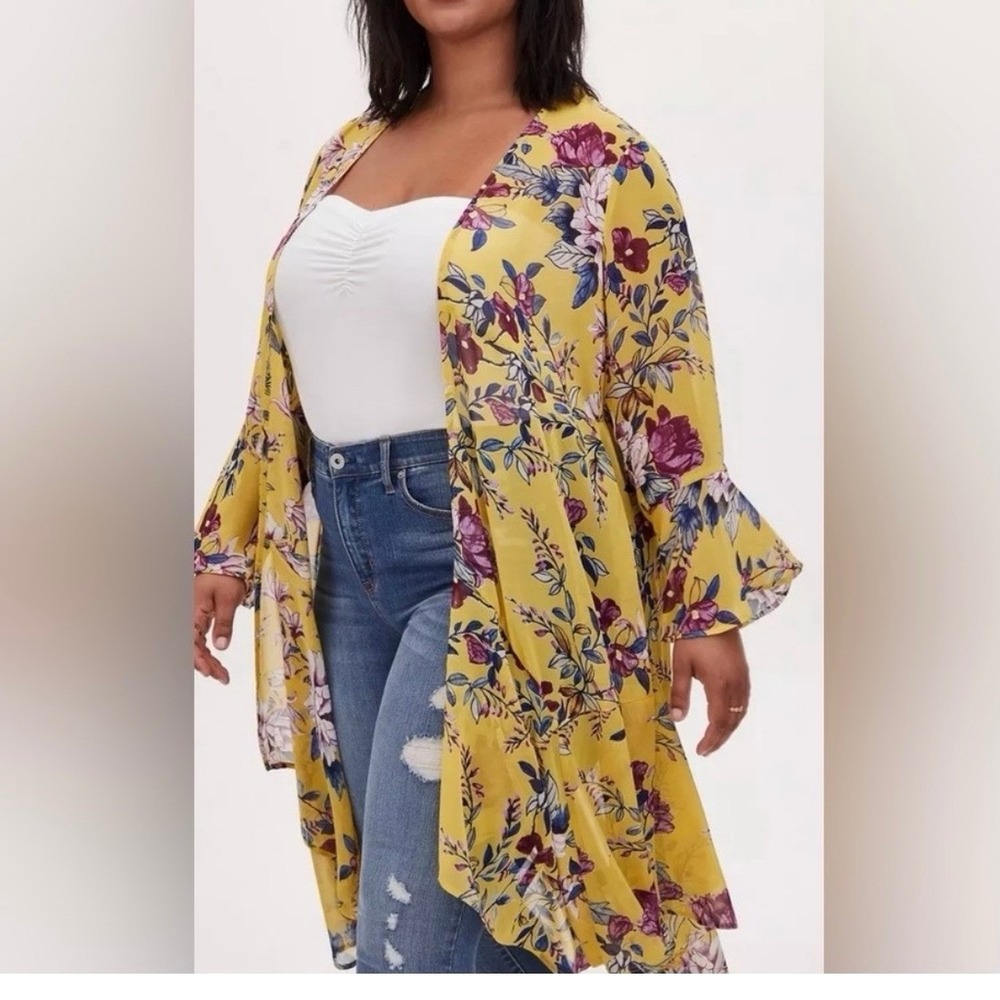 NWT Torrid Yellow Floral Crepe Handkerchief Hem Duster Kimono Size 1X